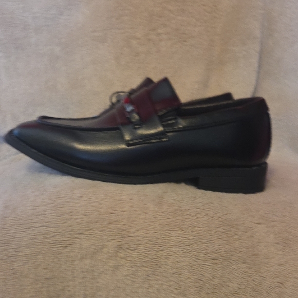Classic Black Kids Loafers with Metal Detail - Picture 4 of 10